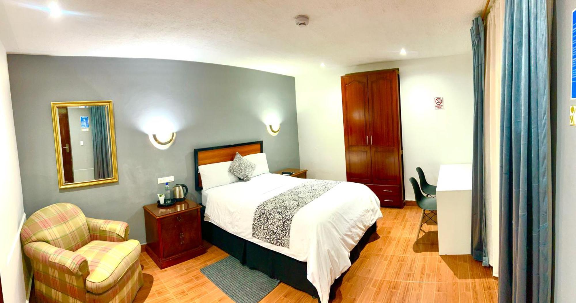 Accel Hotel La Quinta Ibarra Eksteriør bilde