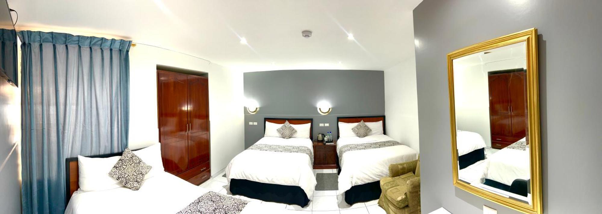 Accel Hotel La Quinta Ibarra Eksteriør bilde