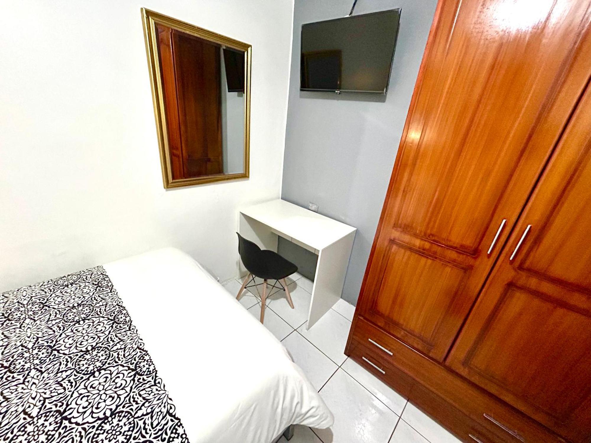 Accel Hotel La Quinta Ibarra Eksteriør bilde