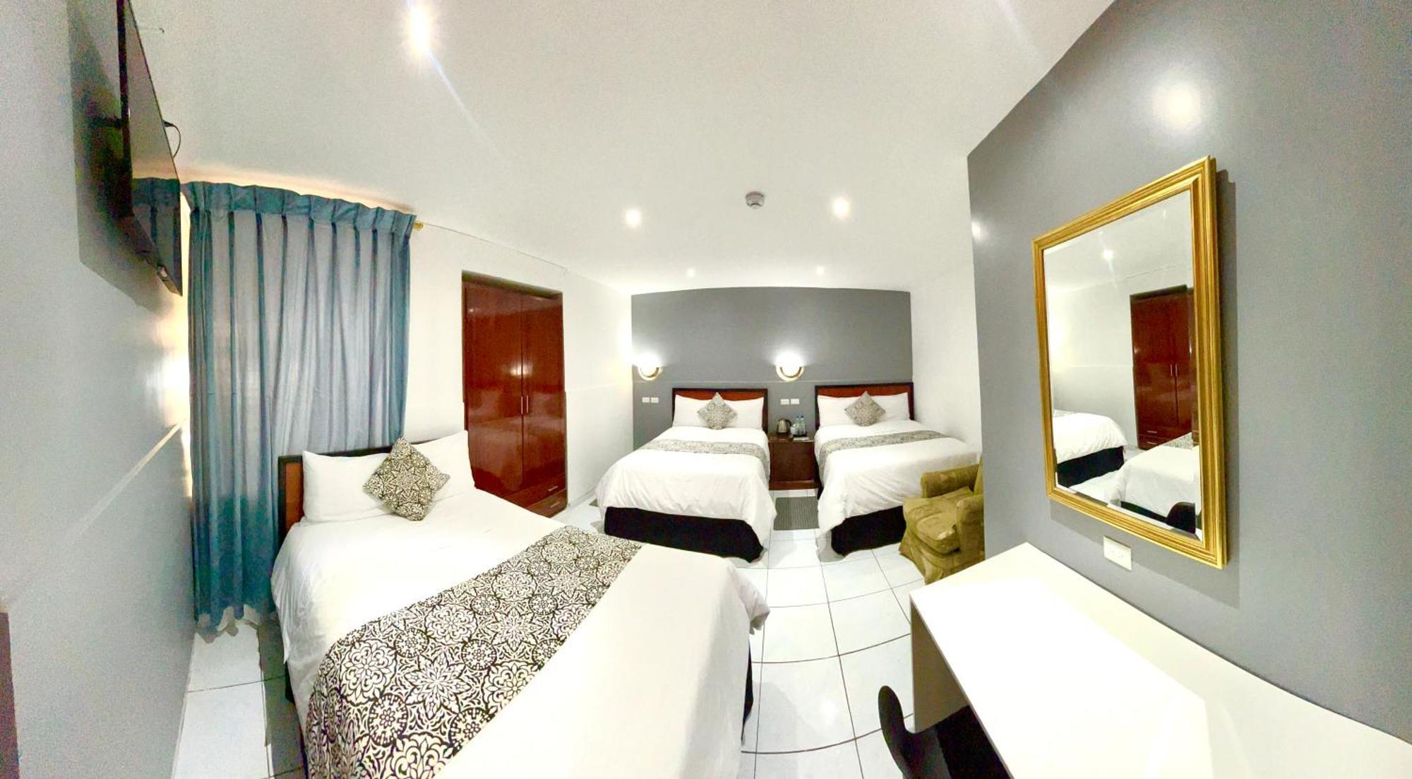 Accel Hotel La Quinta Ibarra Eksteriør bilde