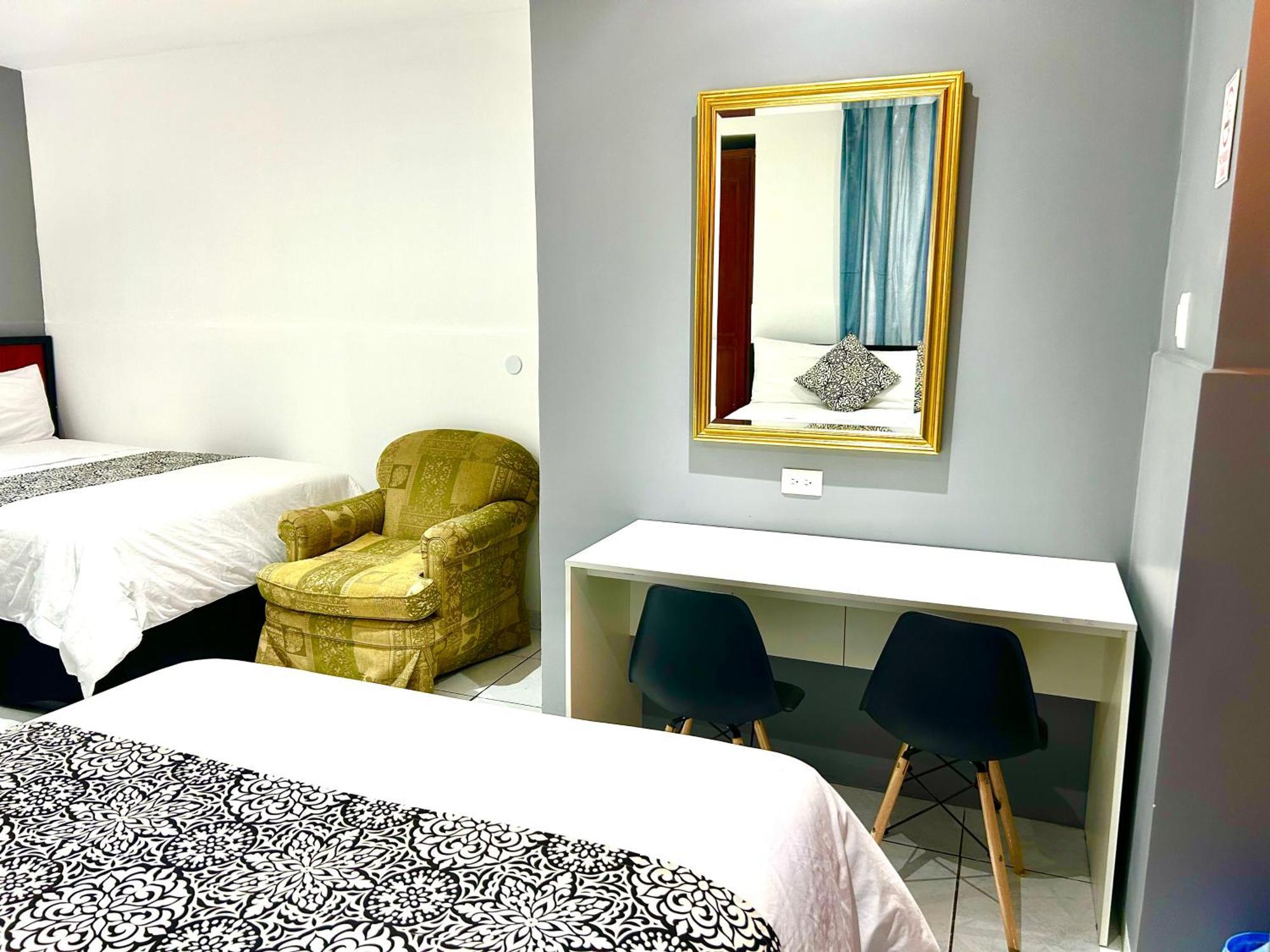 Accel Hotel La Quinta Ibarra Eksteriør bilde
