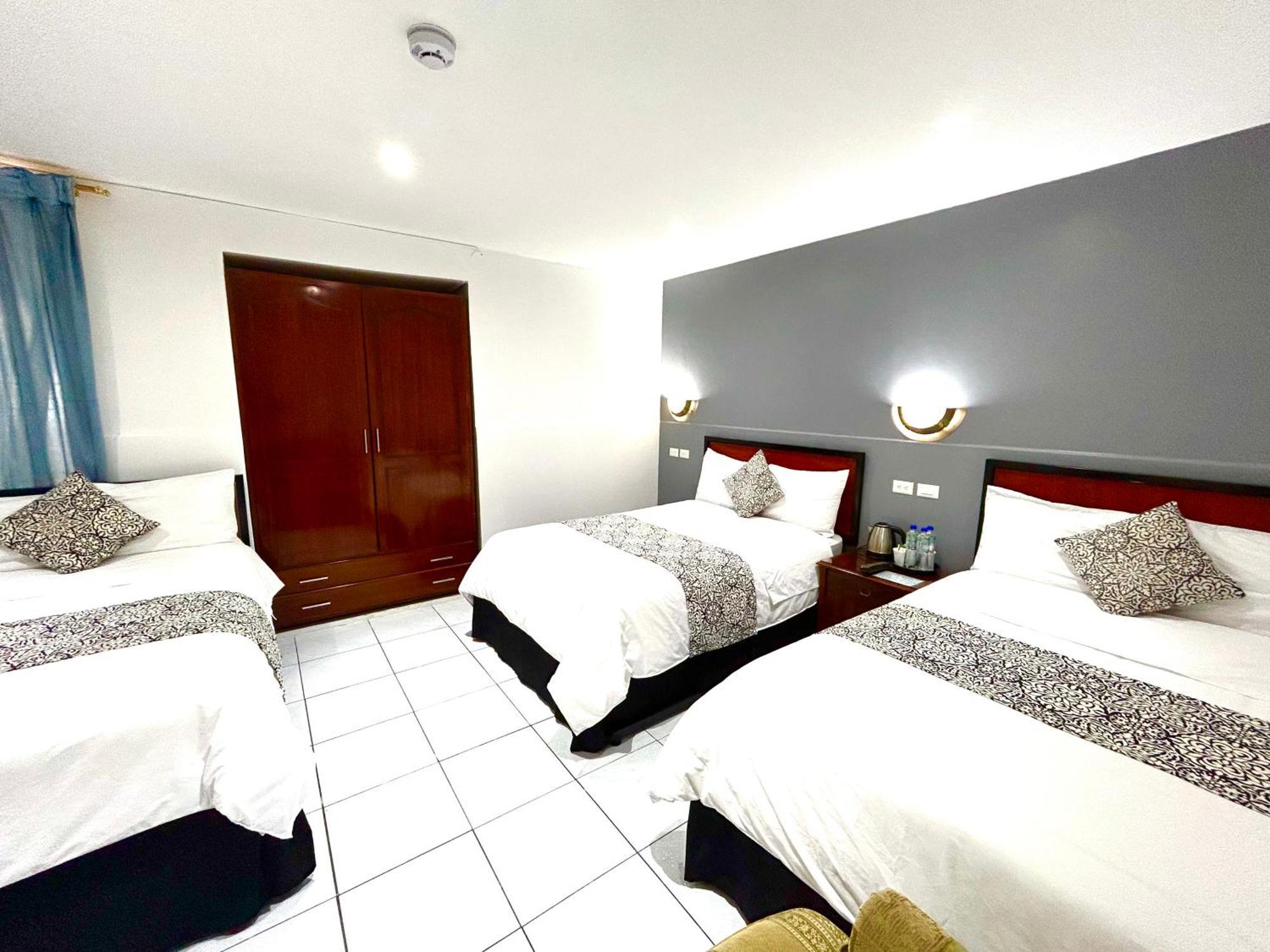 Accel Hotel La Quinta Ibarra Eksteriør bilde