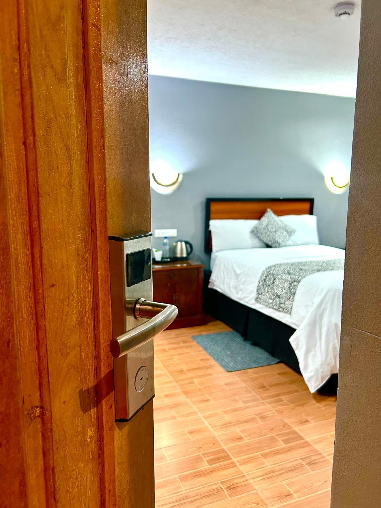 Accel Hotel La Quinta Ibarra Eksteriør bilde