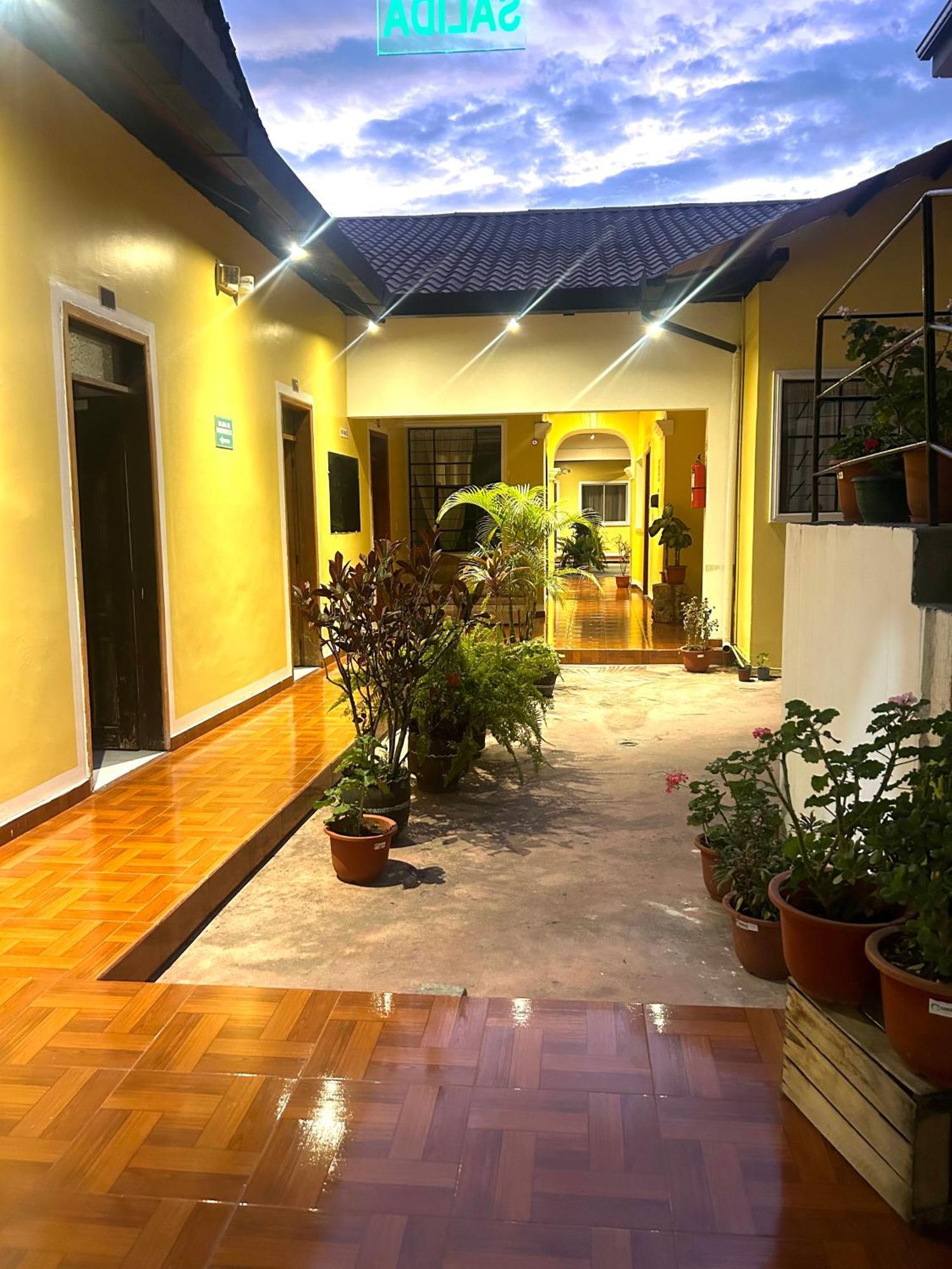 Accel Hotel La Quinta Ibarra Eksteriør bilde
