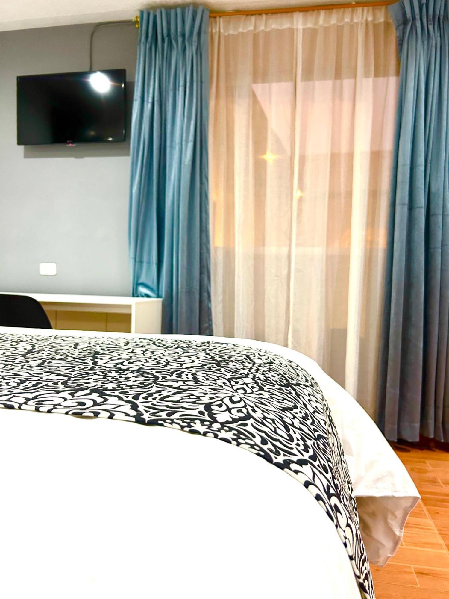 Accel Hotel La Quinta Ibarra Eksteriør bilde