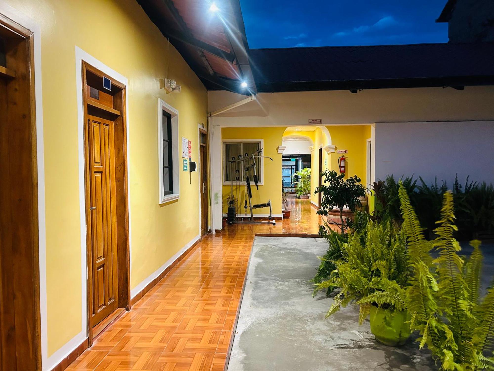 Accel Hotel La Quinta Ibarra Eksteriør bilde
