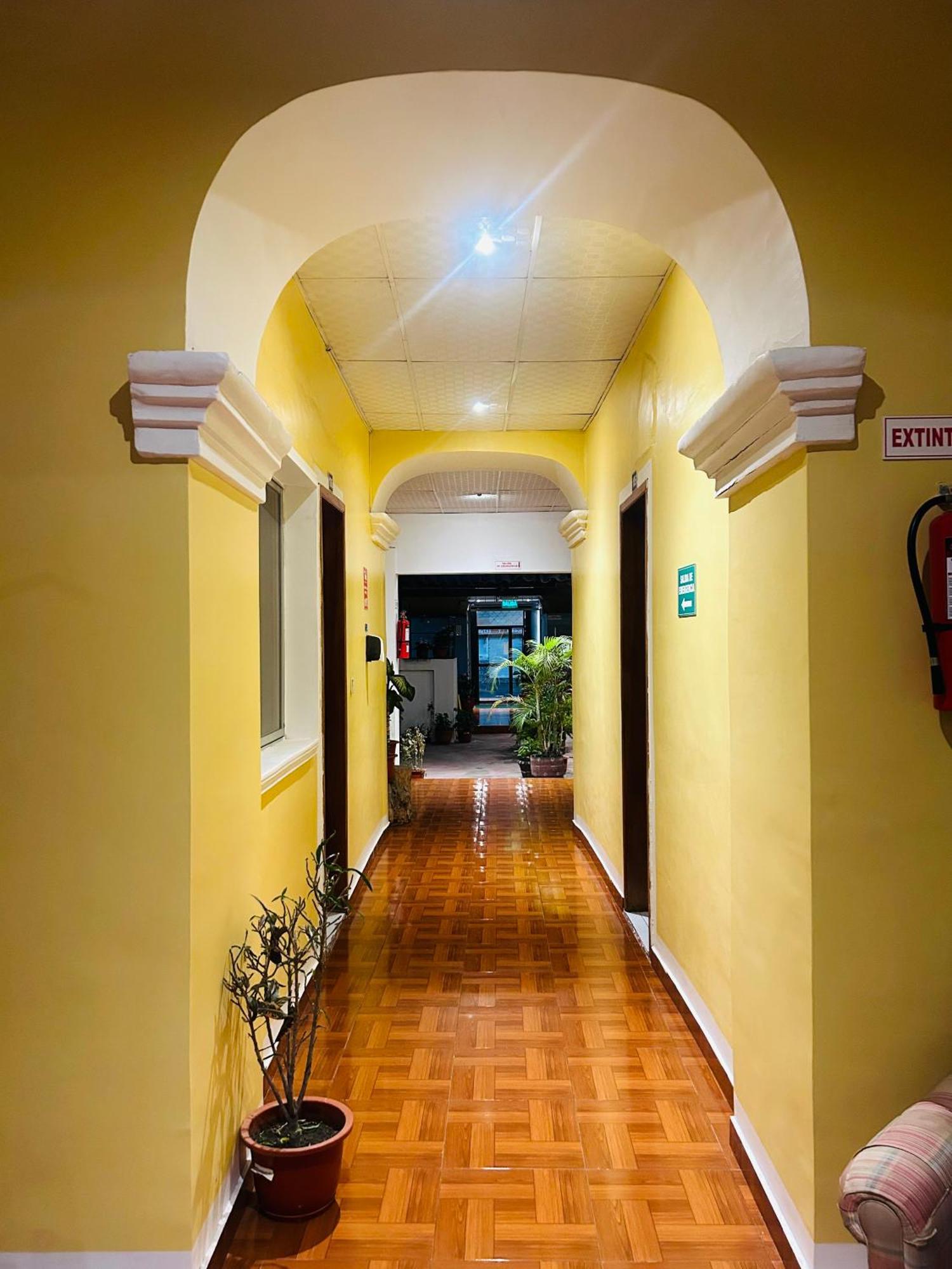 Accel Hotel La Quinta Ibarra Eksteriør bilde