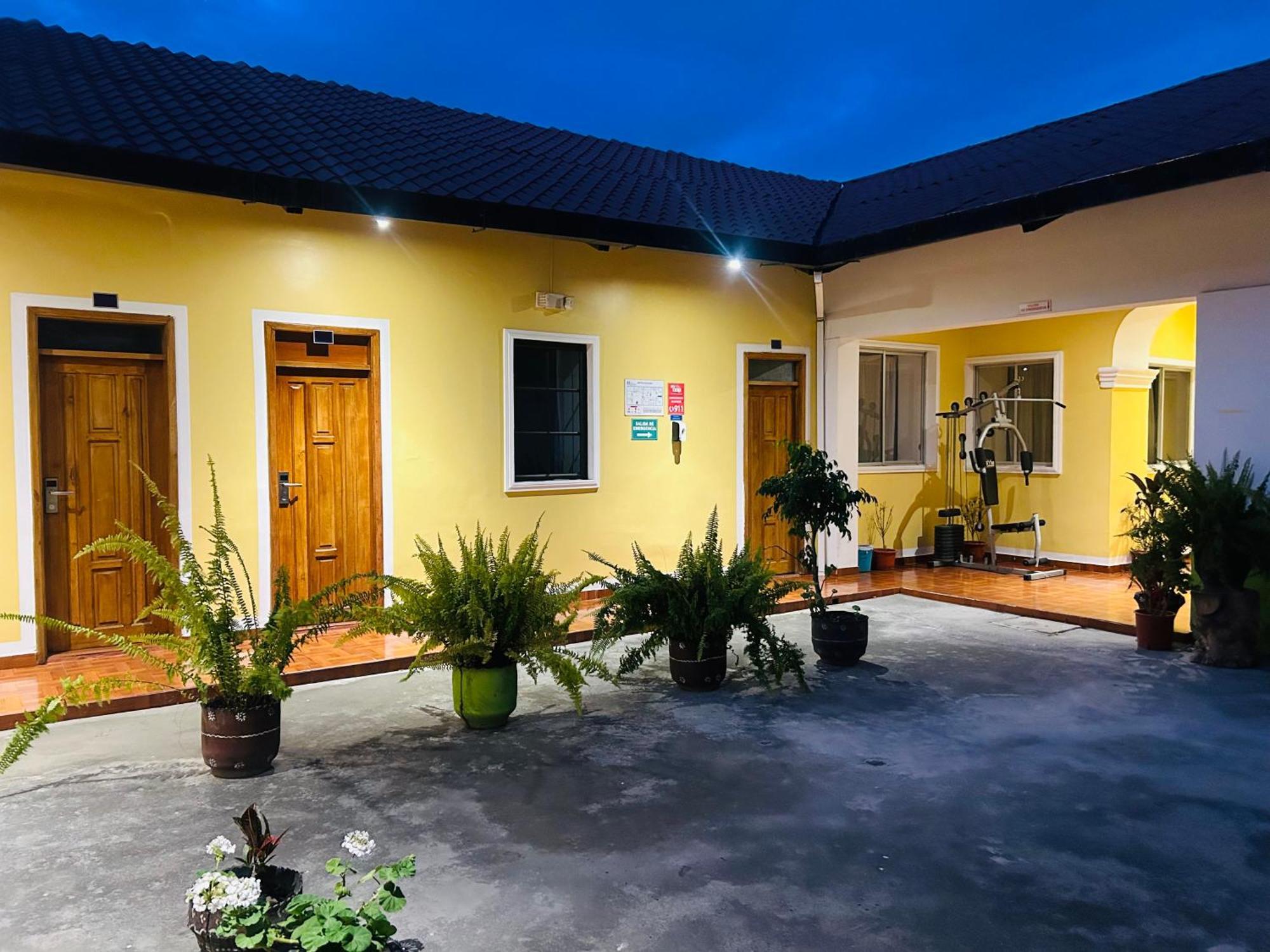 Accel Hotel La Quinta Ibarra Eksteriør bilde