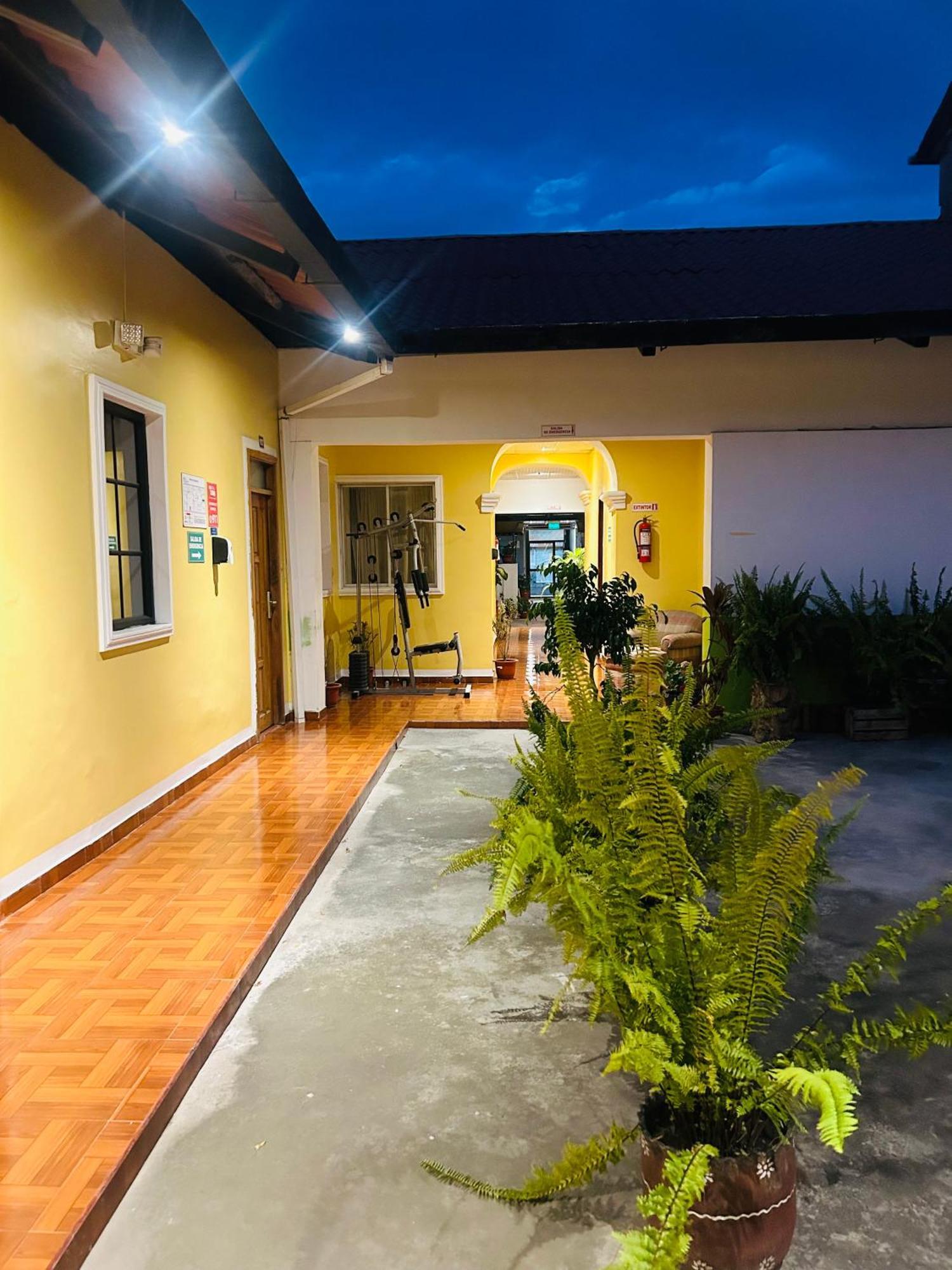 Accel Hotel La Quinta Ibarra Eksteriør bilde